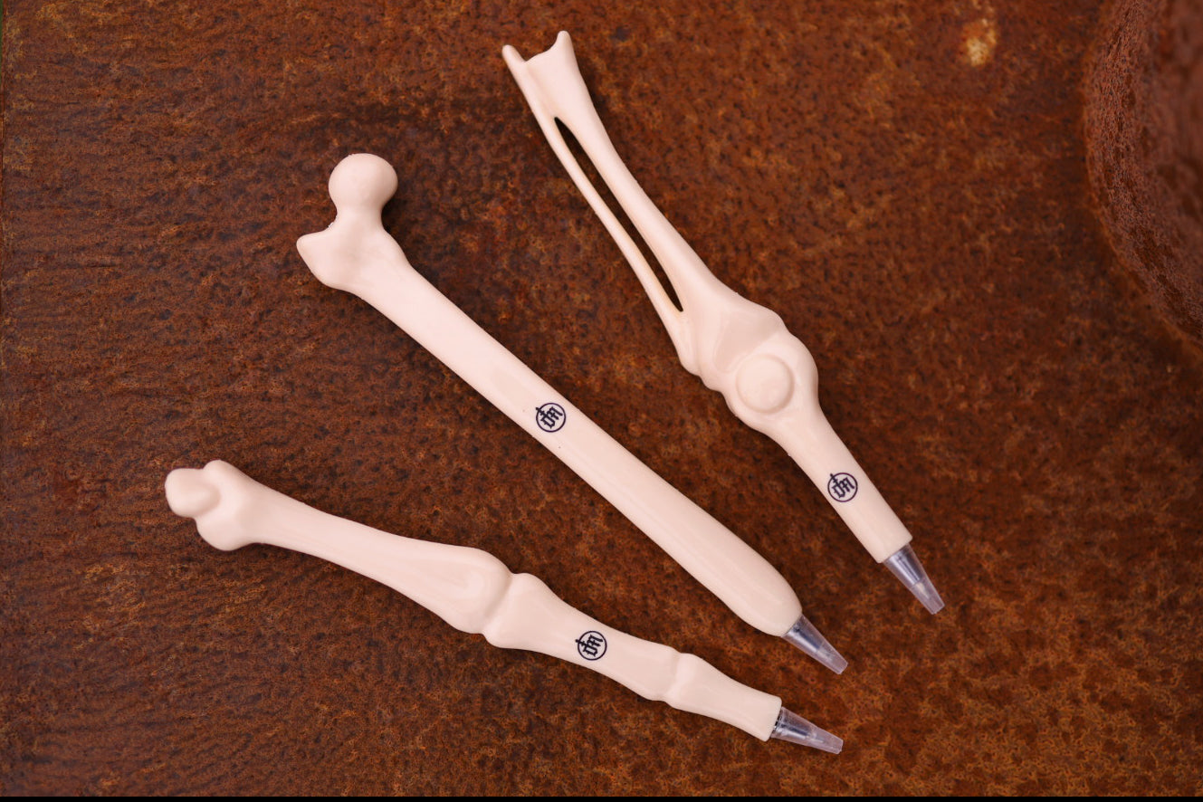 07. Bone pen